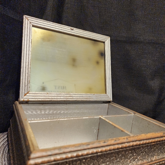 Vintage Jewelry Box with Picture Print - Picture 5 of 12